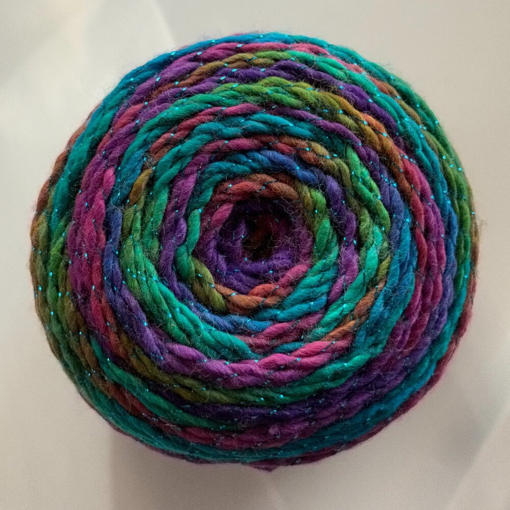 Hobbii Universe XL | Light 3 | Multicolor Sparkle | Cake Yarn - Picture 2 of 4